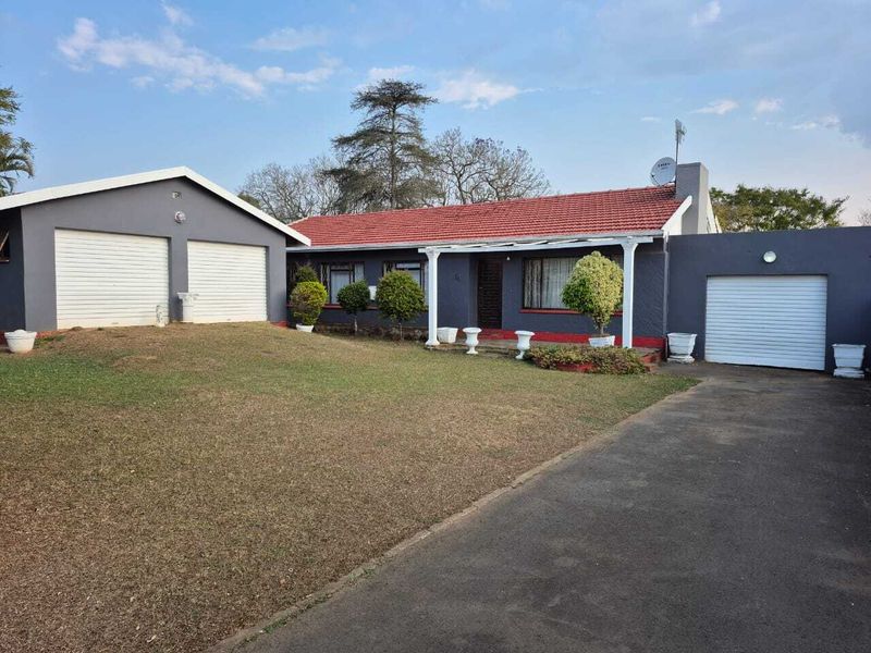 4 Bedroom home in sort after Hayfields arare - Photo 10