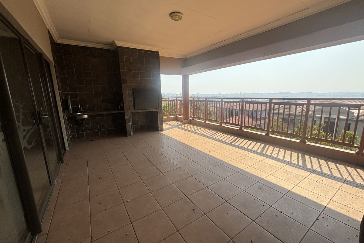 Secure Living Split Level Home - Photo 3