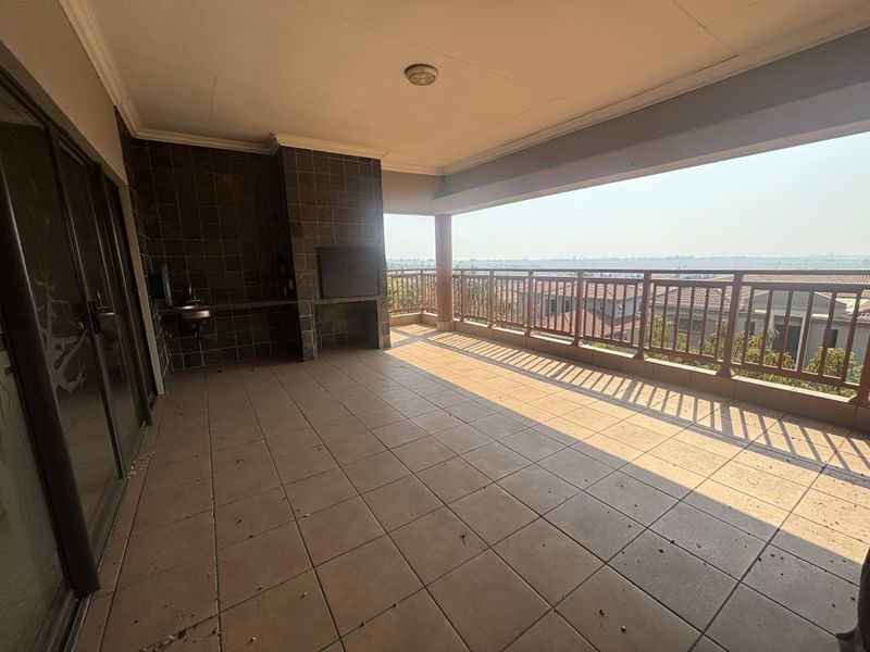 Secure Living Split Level Home - Photo 3