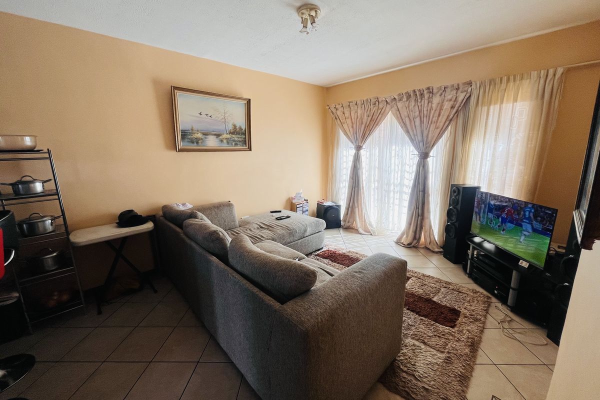 Stunning 2-bedroom apartment for sale in - perfect for modern living and an investment potential. - Photo 5