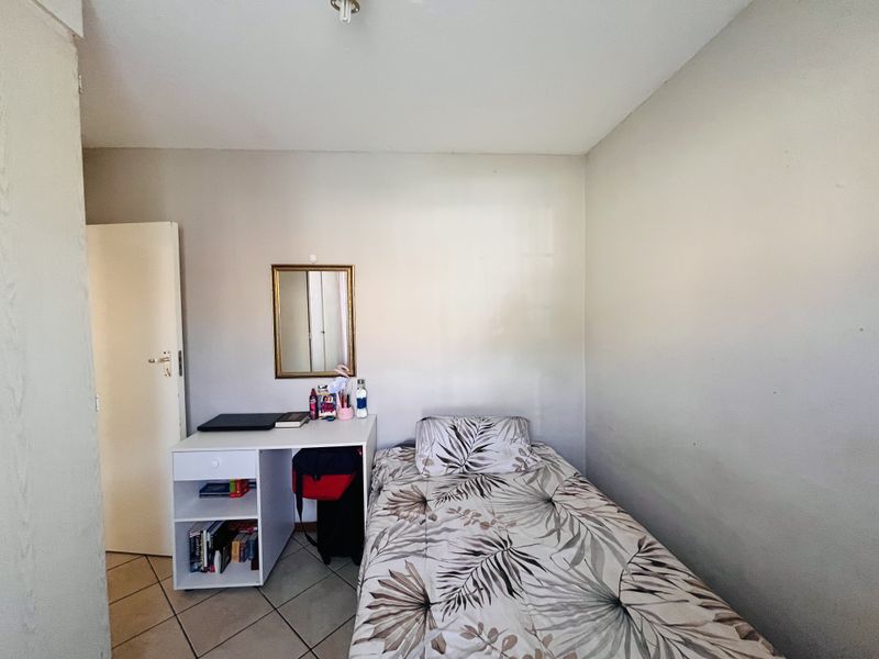 Stunning 2-bedroom apartment for sale in - perfect for modern living and an investment potential. - Photo 7