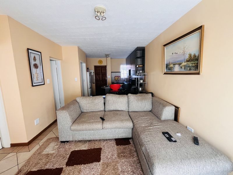 Stunning 2-bedroom apartment for sale in - perfect for modern living and an investment potential. - Photo 6