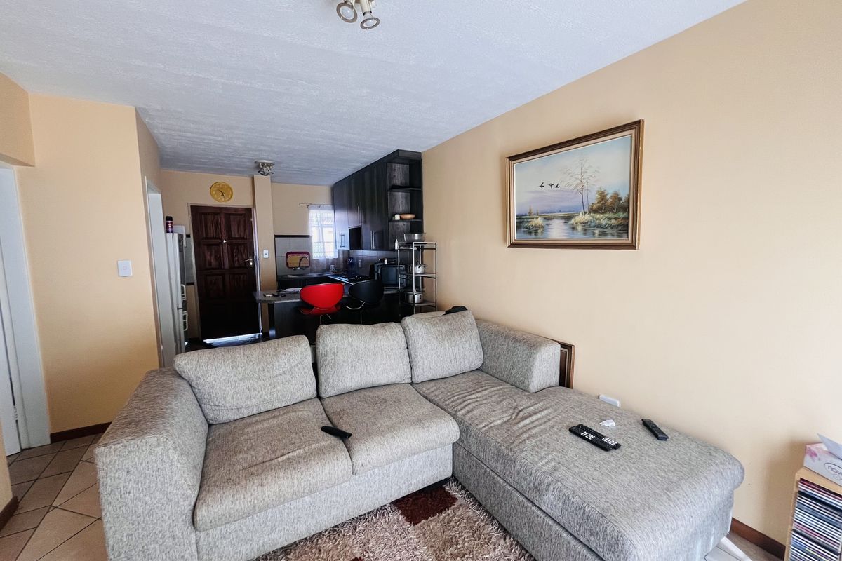 Stunning 2-bedroom apartment for sale in - perfect for modern living and an investment potential. - Photo 4