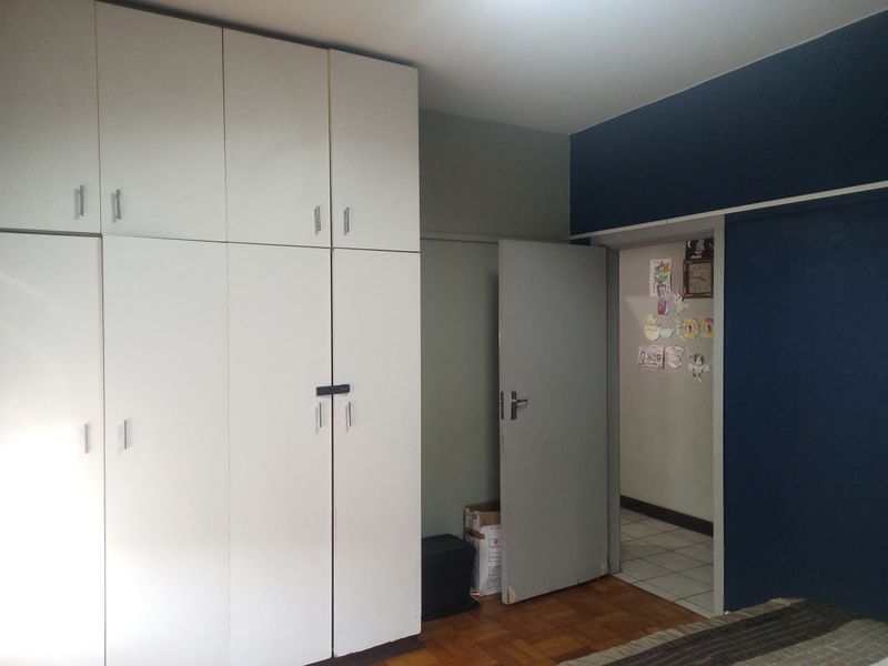 Modern Large 1 Bed Room To Let in Montclair - Photo 6