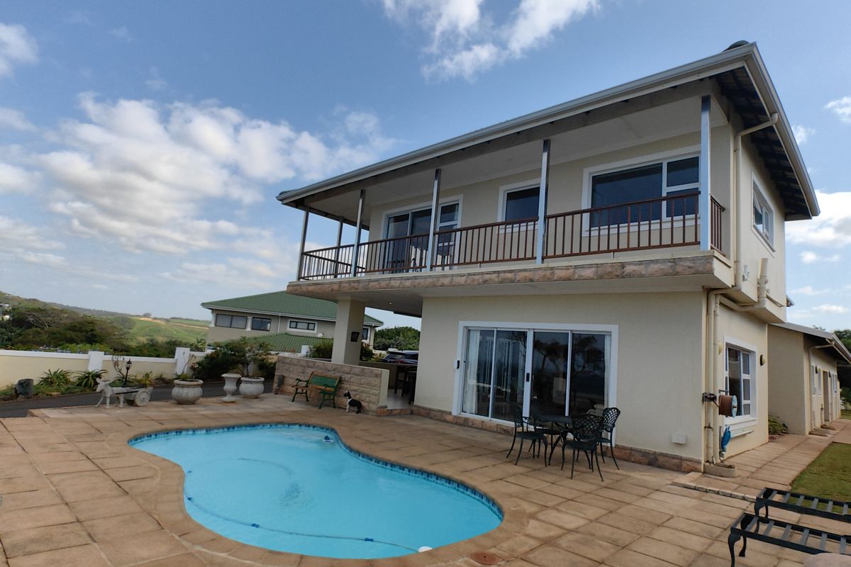 Exquisite Coastal Living: State-of-the-Art Home with Breathtaking Sea Views - Photo 2