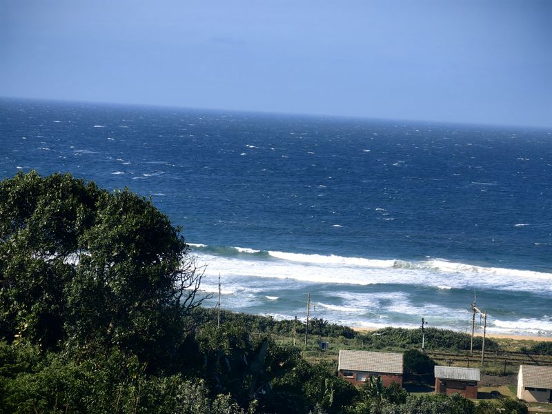 Exquisite Coastal Living: State-of-the-Art Home with Breathtaking Sea Views - Photo 4