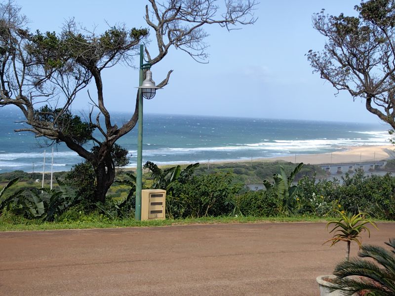 Exquisite Coastal Living: State-of-the-Art Home with Breathtaking Sea Views - Photo 9