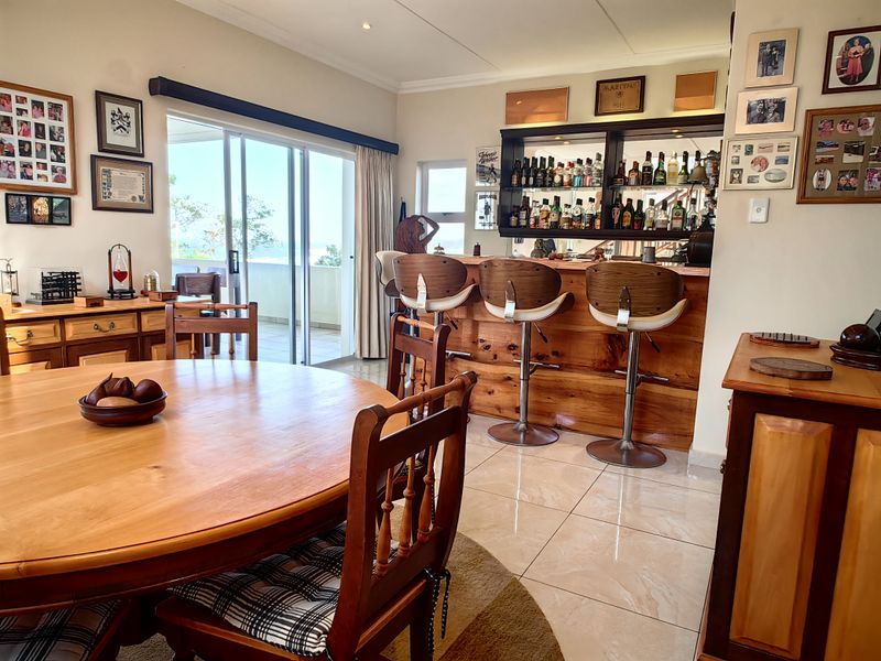 Exquisite Coastal Living: State-of-the-Art Home with Breathtaking Sea Views - Photo 6