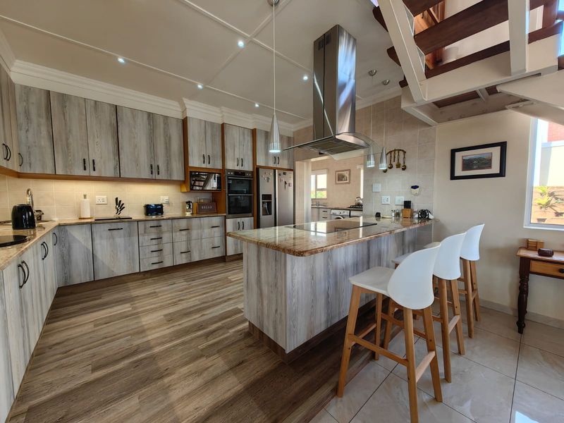 Exquisite Coastal Living: State-of-the-Art Home with Breathtaking Sea Views - Photo 1