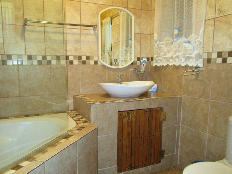 A Welcoming Residence In Fauna Park - Ideal For Families In Pursuit Of Peaceful Living - Photo 9