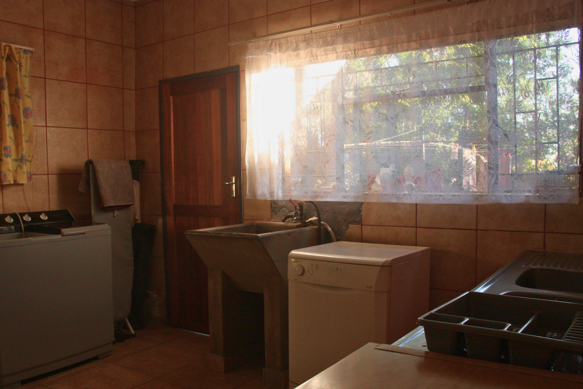 A Welcoming Residence In Fauna Park - Ideal For Families In Pursuit Of Peaceful Living - Photo 4