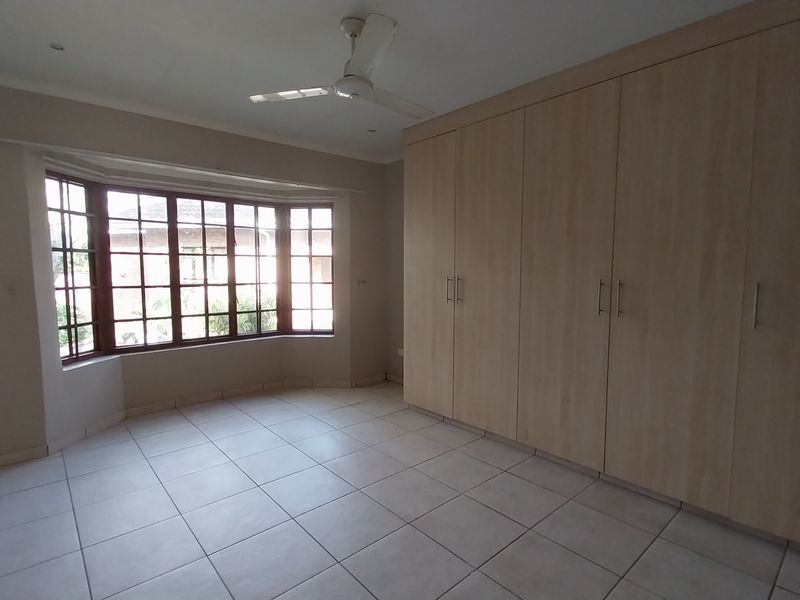 Stunning 2 bedroom townhouse available in Margate. - Photo 10