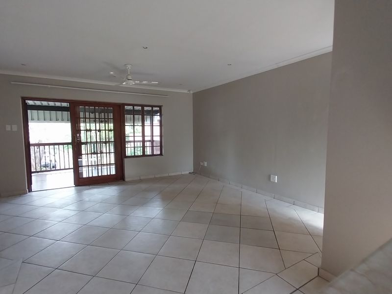 Stunning 2 bedroom townhouse available in Margate. - Photo 4