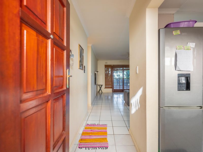 A Pet friendly gem! - Photo 4