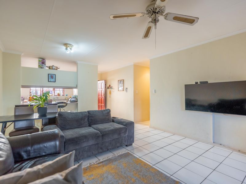 A Pet friendly gem! - Photo 7