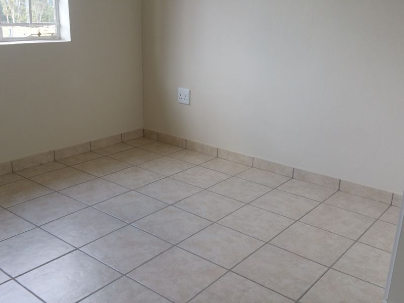 Modern two bedroom duplex - Photo 9