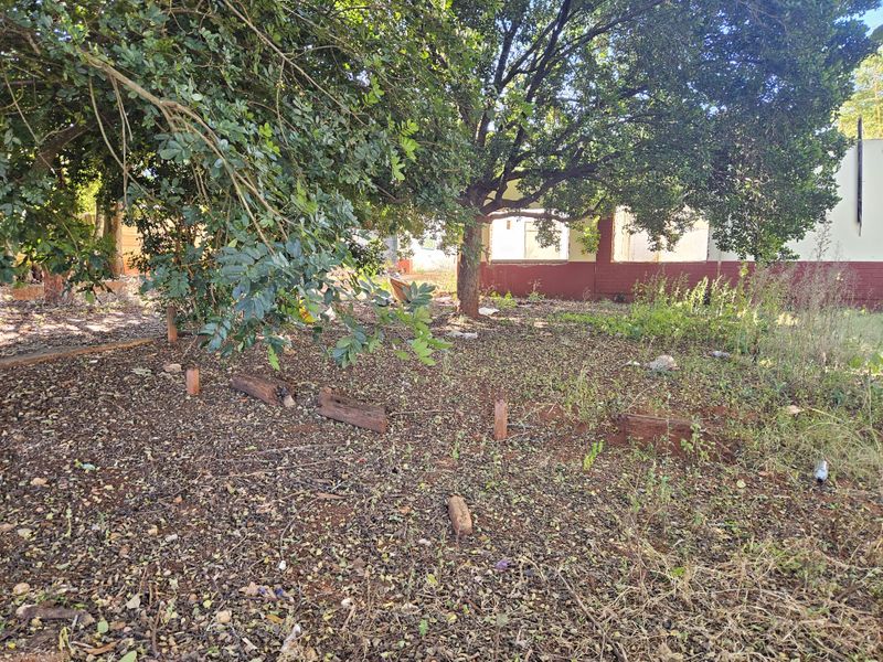 Vacant Land with Incomplete structure for sale, in Louis Trichardt. - Photo 9