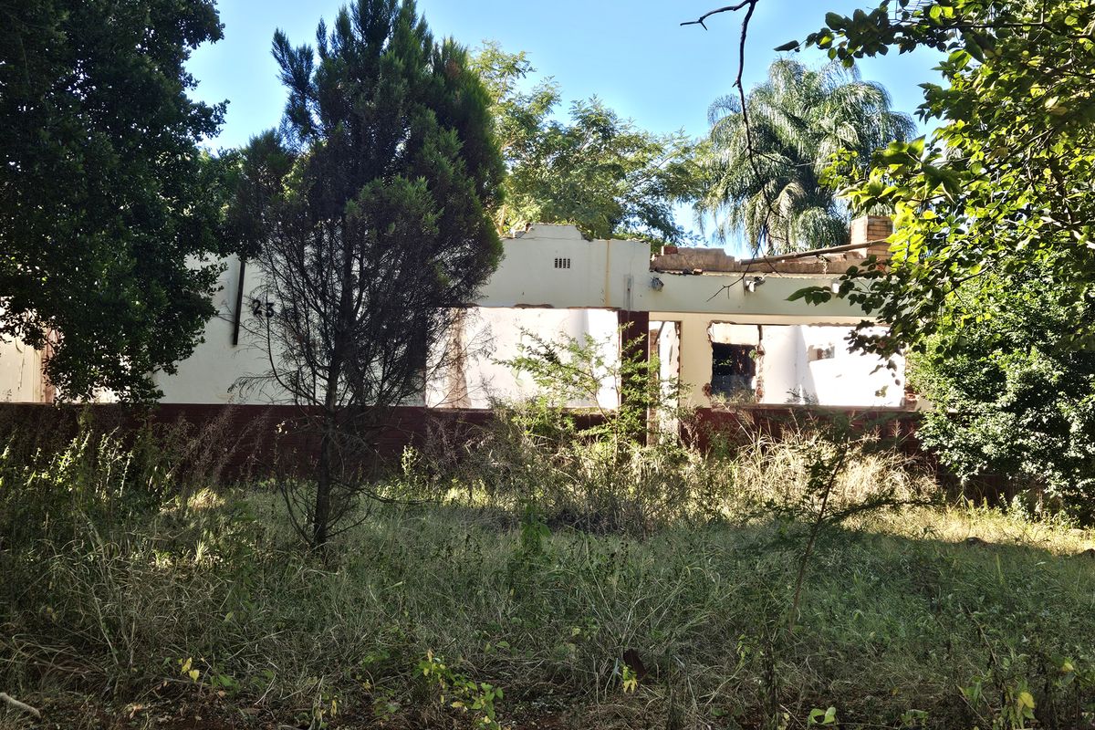 Vacant Land with Incomplete structure for sale, in Louis Trichardt. - Photo 3