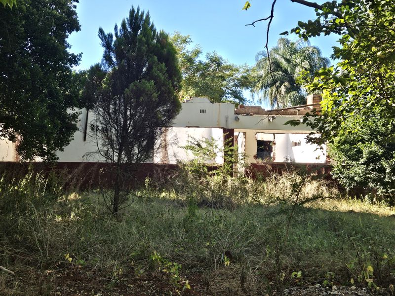 Vacant Land with Incomplete structure for sale, in Louis Trichardt. - Photo 3