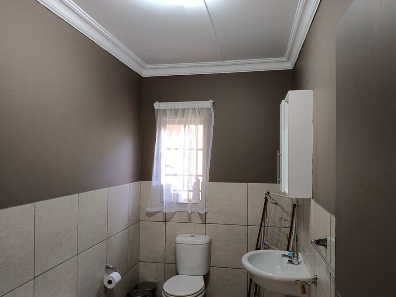 Location Is Key - Photo 10