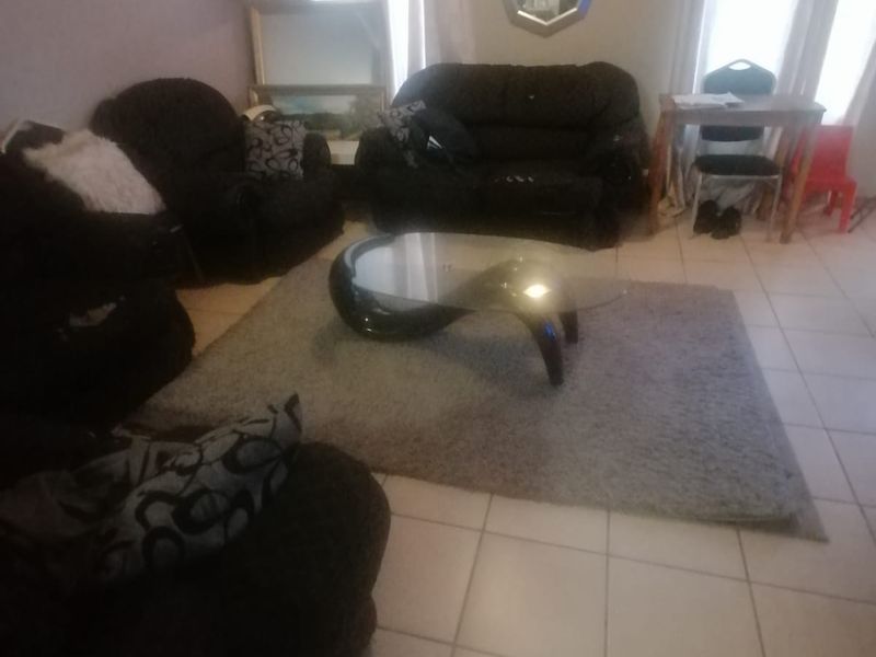 This charming flat, located on the first floor in Pretoria North - Photo 6