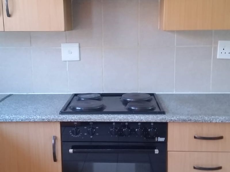 This charming flat, located on the first floor in Pretoria North - Photo 4