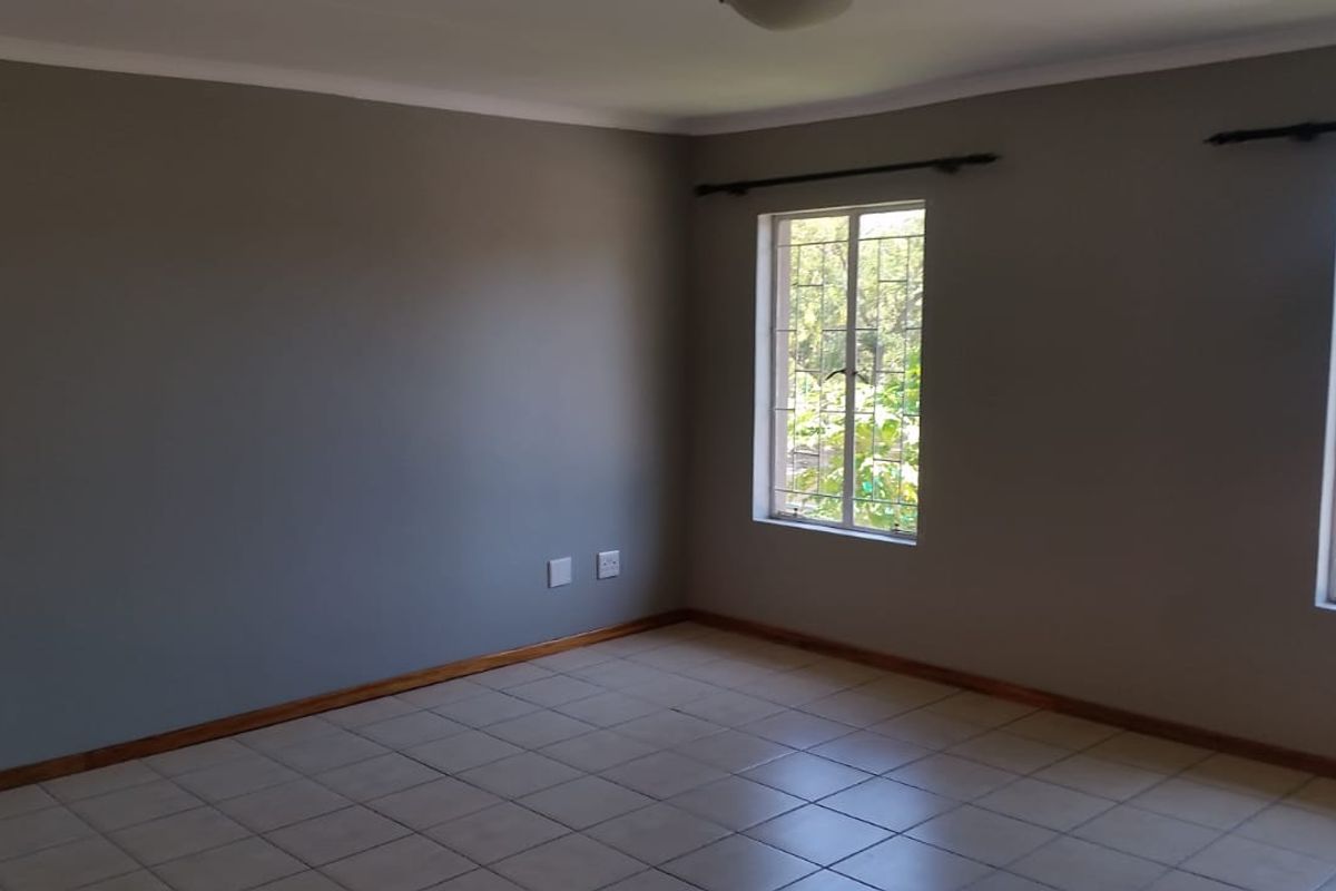 This charming flat, located on the first floor in Pretoria North - Photo 5
