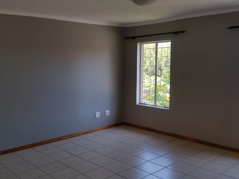 This charming flat, located on the first floor in Pretoria North - Photo 5