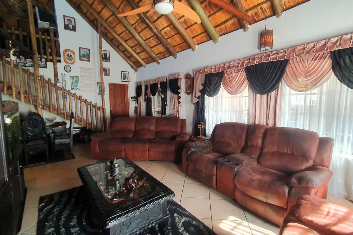 3 or 4 bedroom, 2 bathroom Home- Lambton - Photo 3