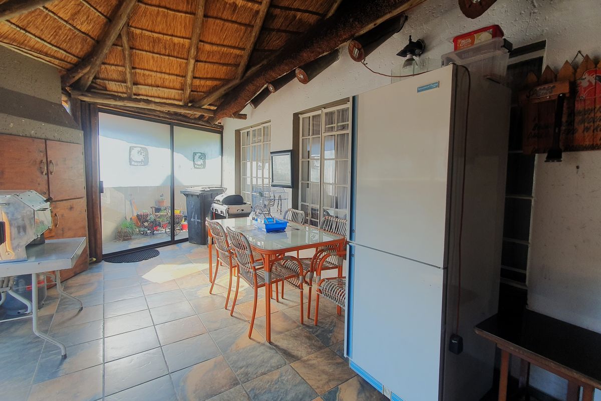 3 or 4 bedroom, 2 bathroom Home- Lambton - Photo 5