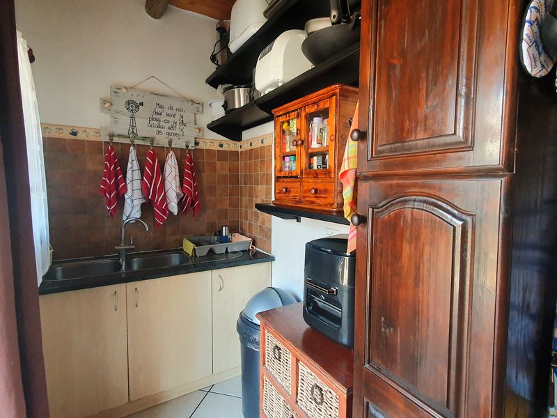 3 or 4 bedroom, 2 bathroom Home- Lambton - Photo 10