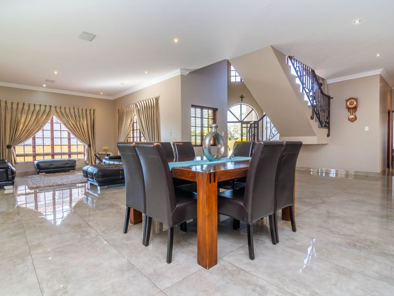 Stunning 4 bed Duplex for Sale in sought-after  Estate, Midrand - the perfect family home - Photo 4