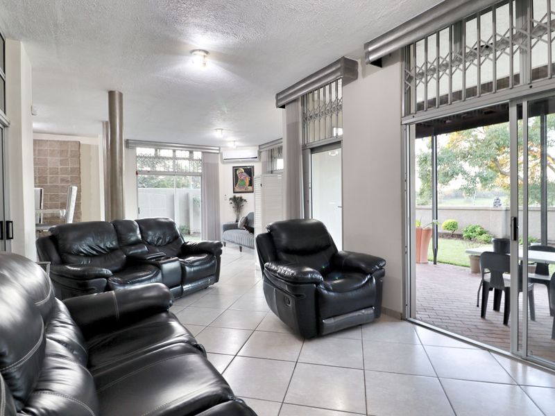 The Executive Lifestyle - Photo 9