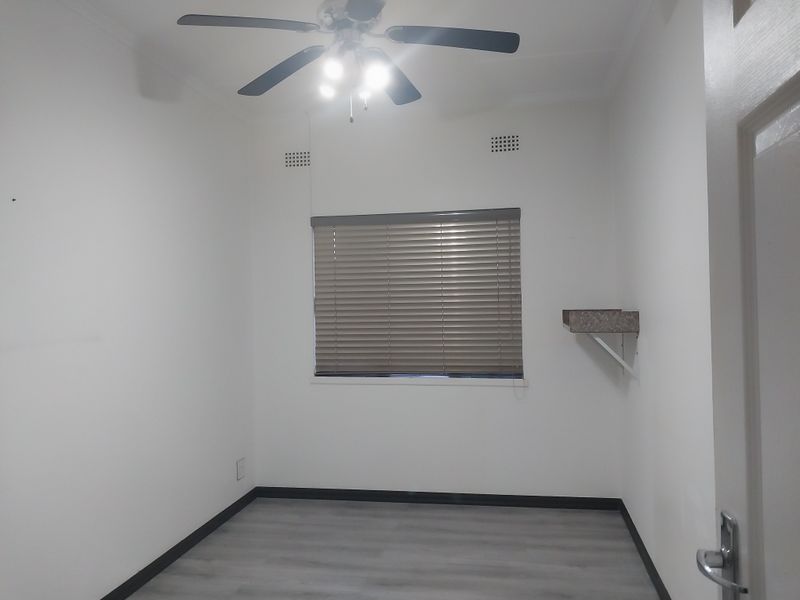 Stunning property with an investment option - Photo 9