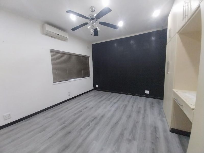 Stunning property with an investment option - Photo 6