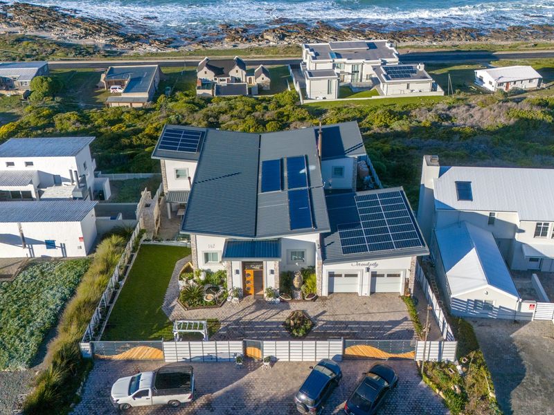 Exquisite Modern Living in Struisbaai: Your Dream Coastal Retreat Awaits! - Photo 2