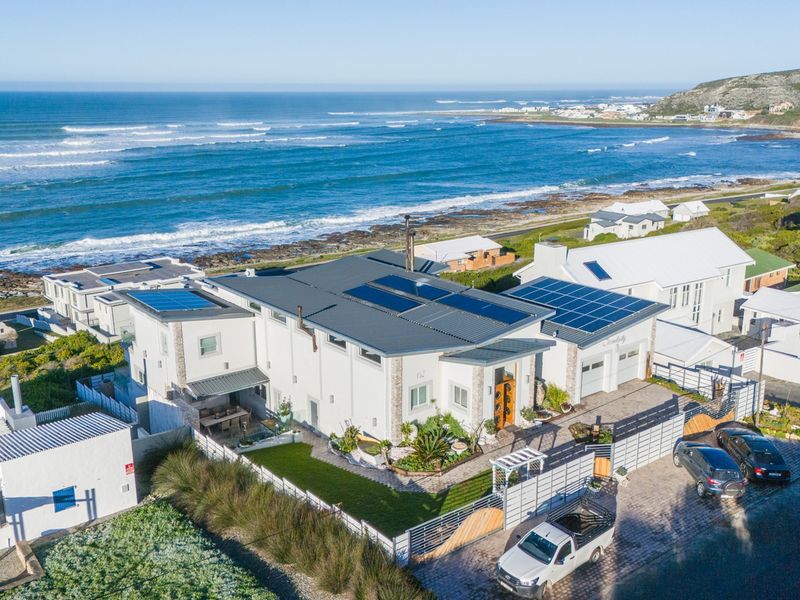 Exquisite Modern Living in Struisbaai: Your Dream Coastal Retreat Awaits! - Photo 3
