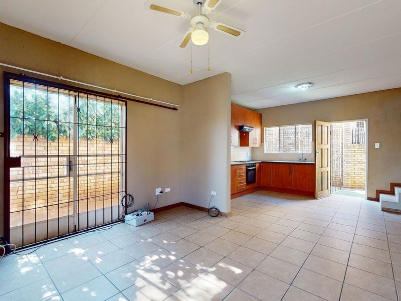 3-Bedroom + study townhouse for sale - Photo 4