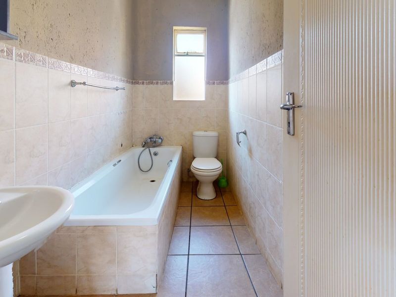 3-Bedroom + study townhouse for sale - Photo 10