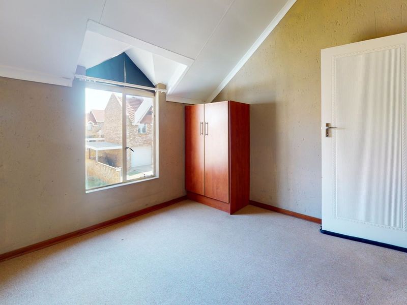 3-Bedroom + study townhouse for sale - Photo 9