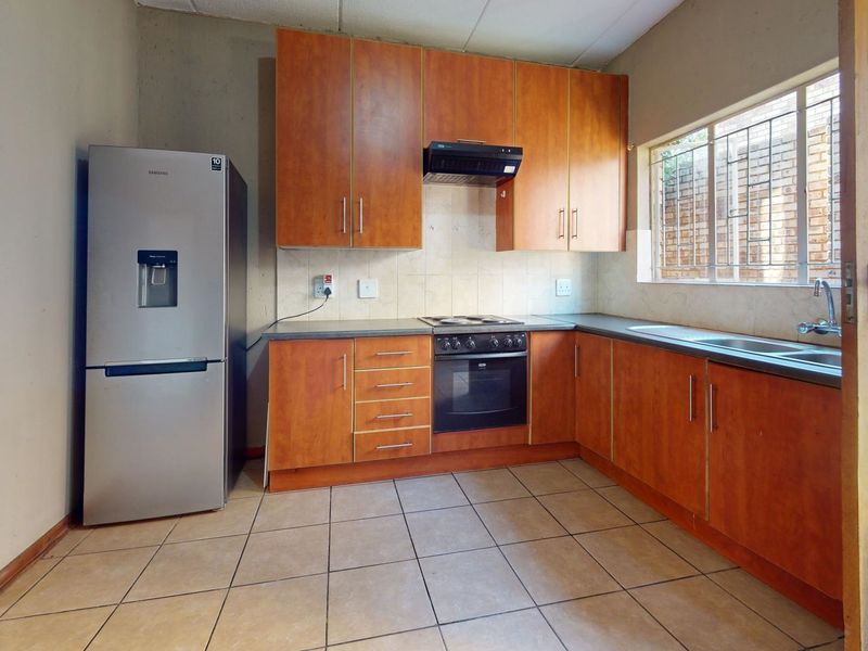 3-Bedroom + study townhouse for sale - Photo 7