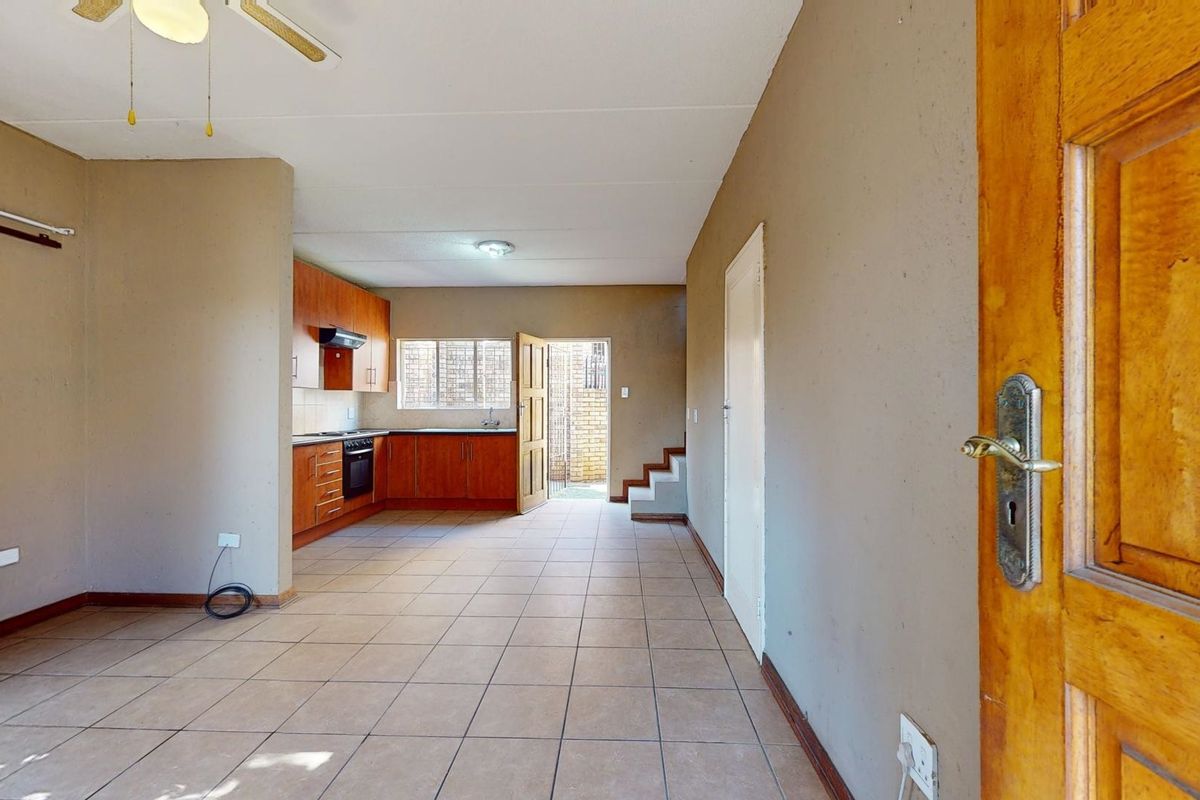 3-Bedroom + study townhouse for sale - Photo 3