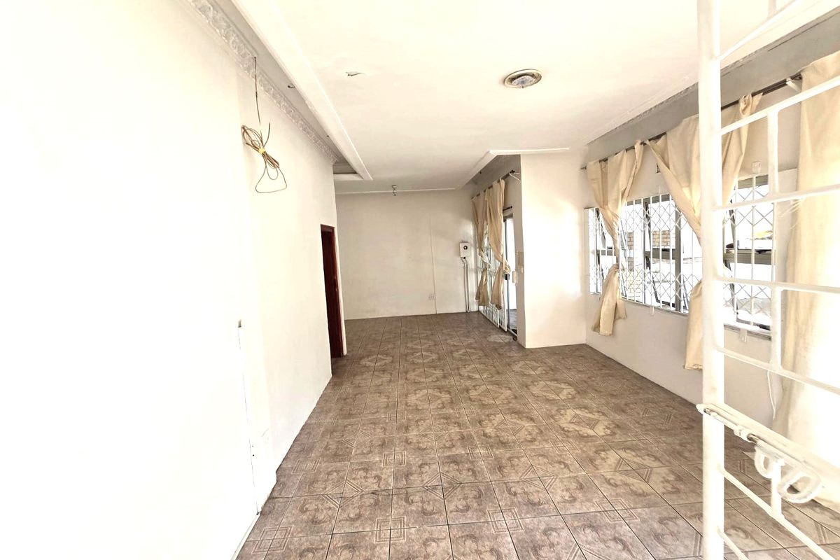 Beautiful semi detached home - Photo 3