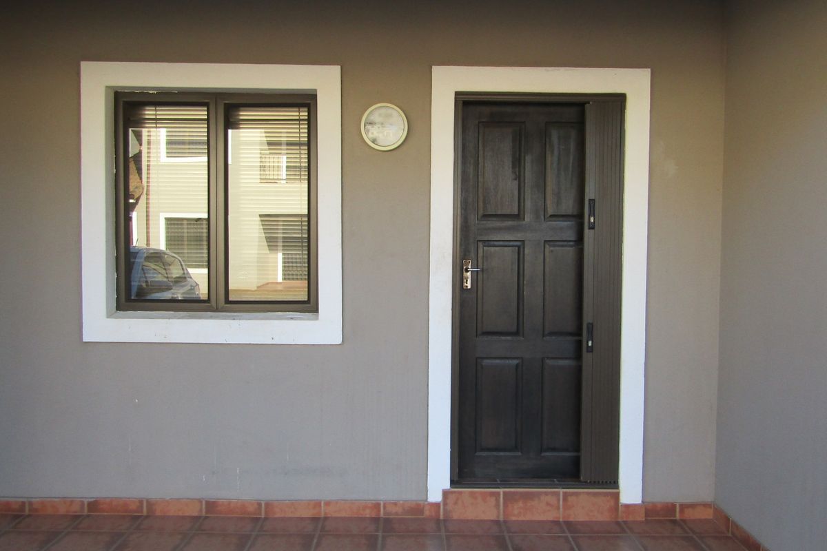 A Cozy and charming townhouse - Photo 3