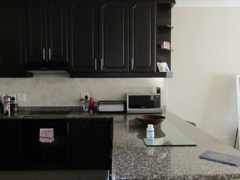 A Cozy and charming townhouse - Photo 8