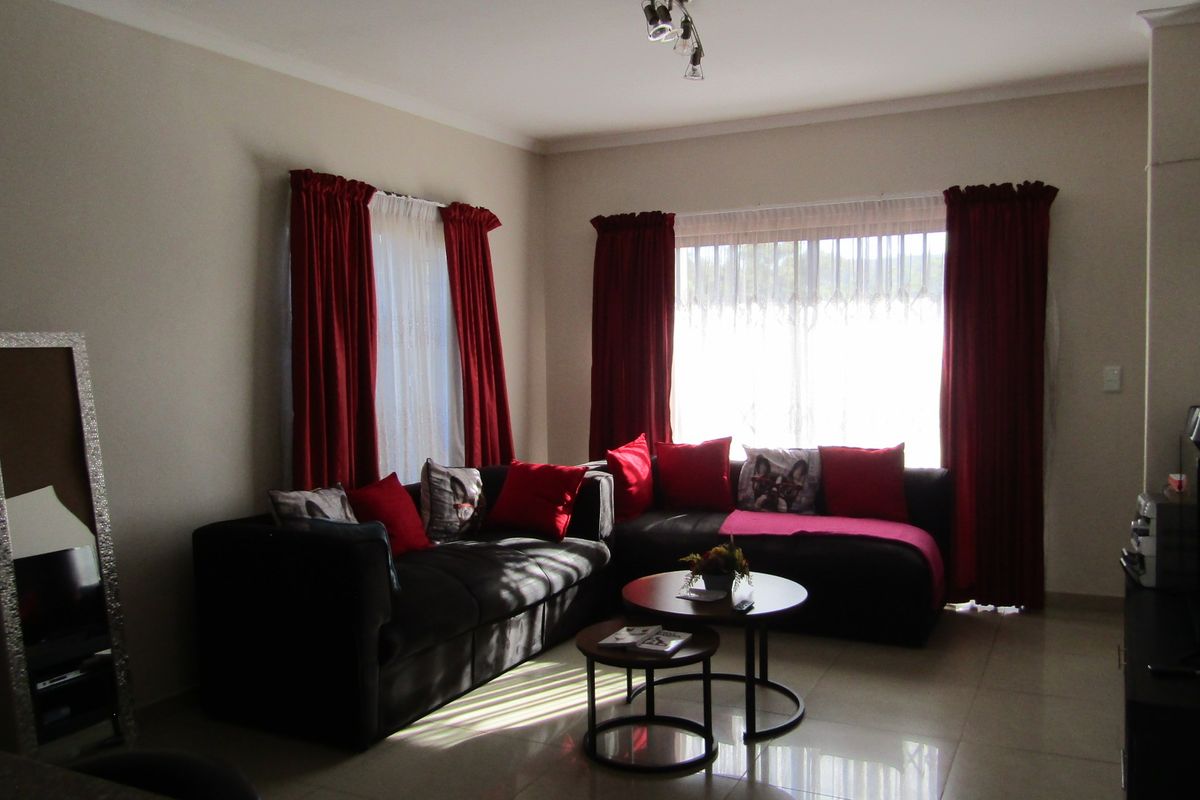 A Cozy and charming townhouse - Photo 2