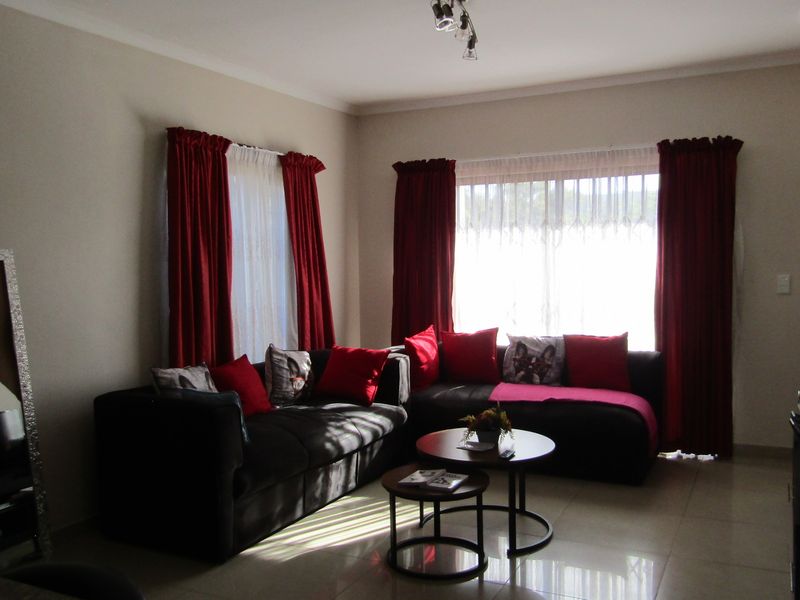 A Cozy and charming townhouse - Photo 2