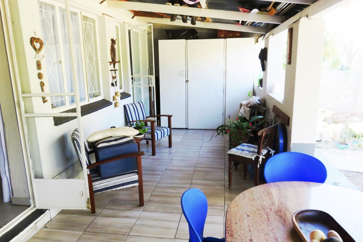 Perfect Position & Pretty Property in Deneysville, Vaal Dam - Photo 5