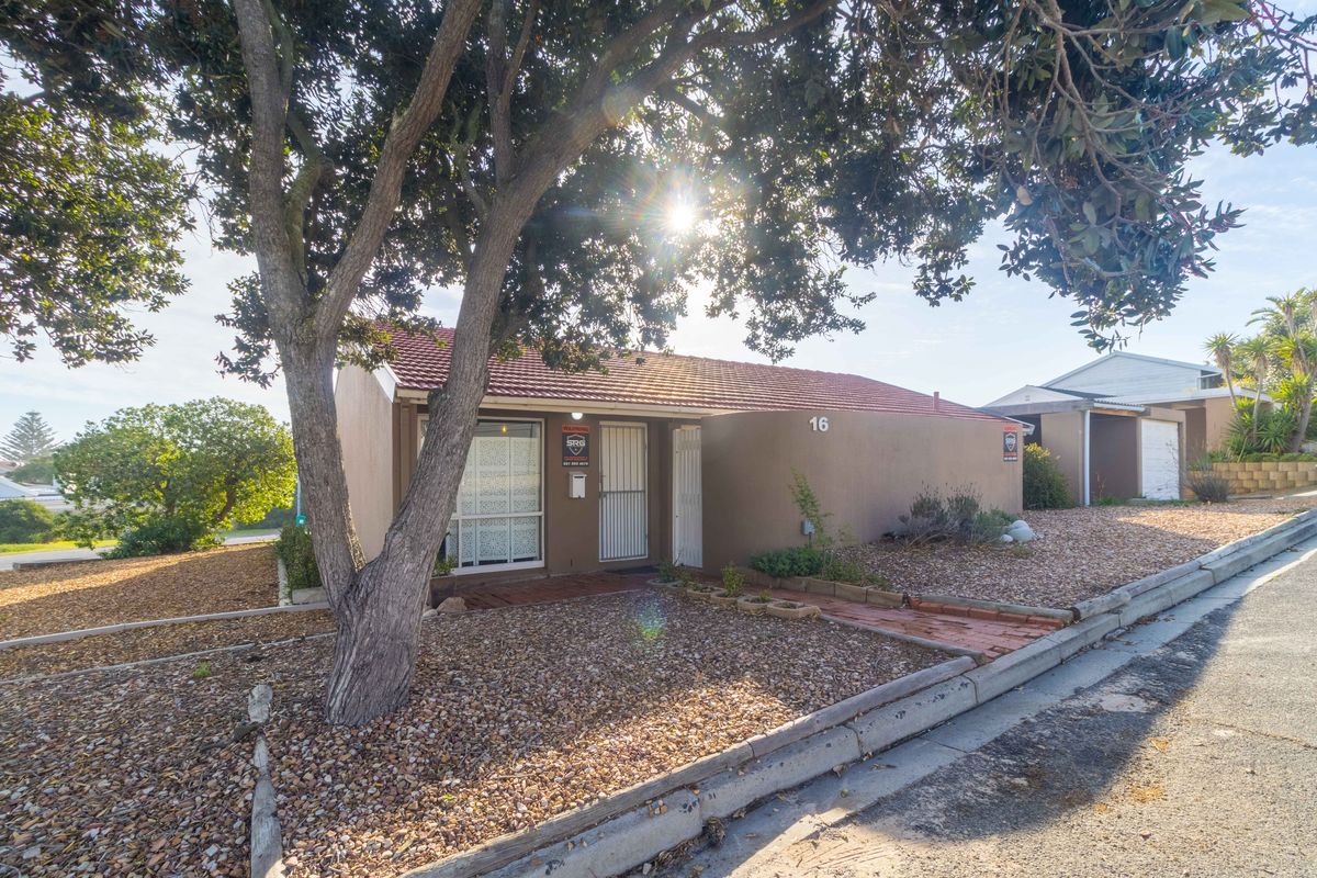 Freestanding 3 Bedroom Homes in Melkbosstrand Within Walking Distance to the Beach - Photo 4