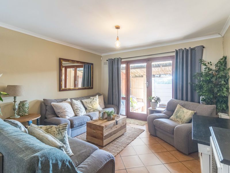 Freestanding 3 Bedroom Homes in Melkbosstrand Within Walking Distance to the Beach - Photo 6